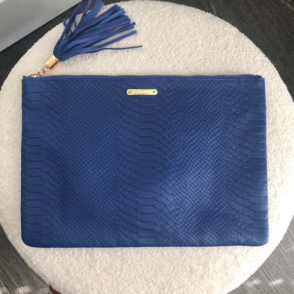 ALL IN ONE BAG
Navy Embossed Python Leather - Picture 1 of 5